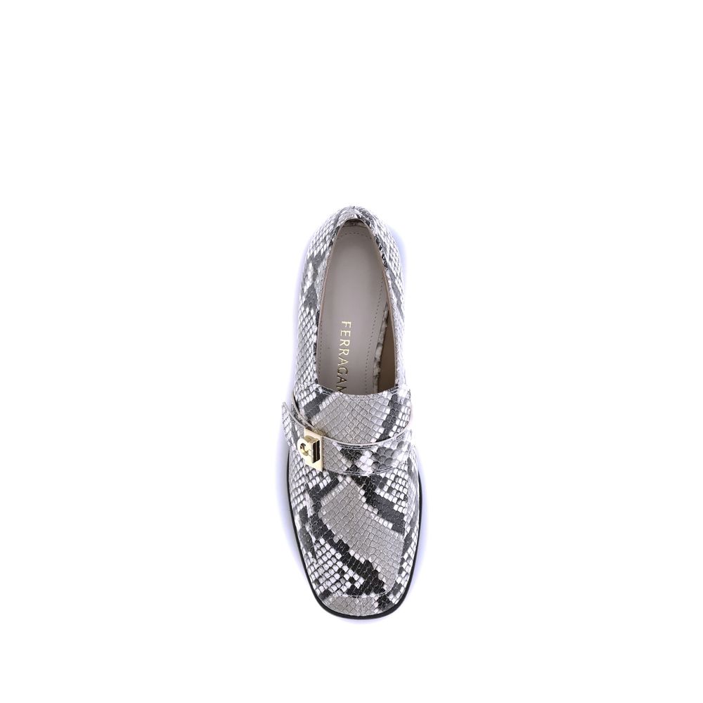 Ferragamo Python print leren loafers