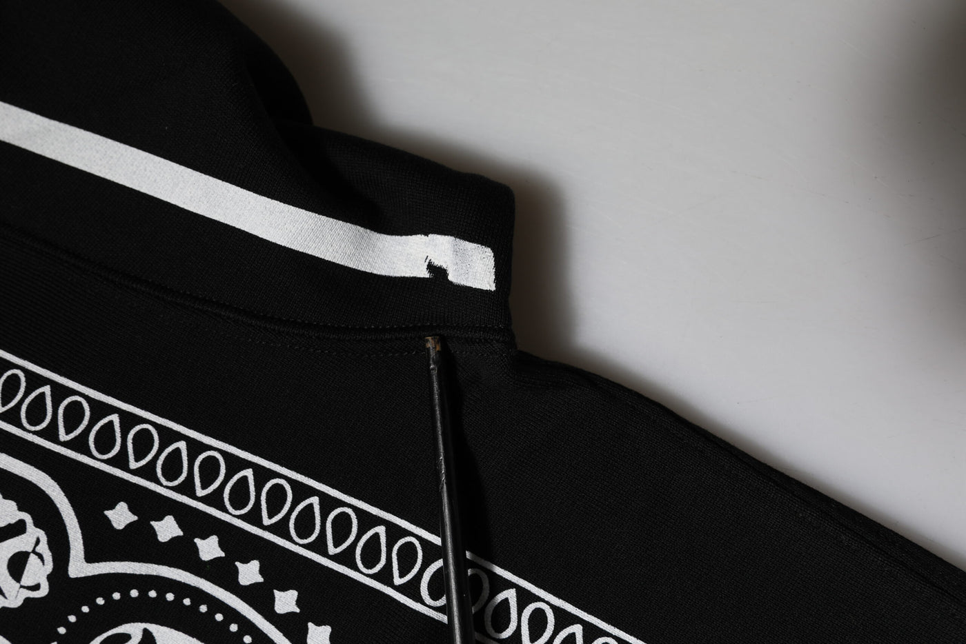 Sweat-shirt à capuche bandana noir Dolce &amp; Gabbana pour homme
