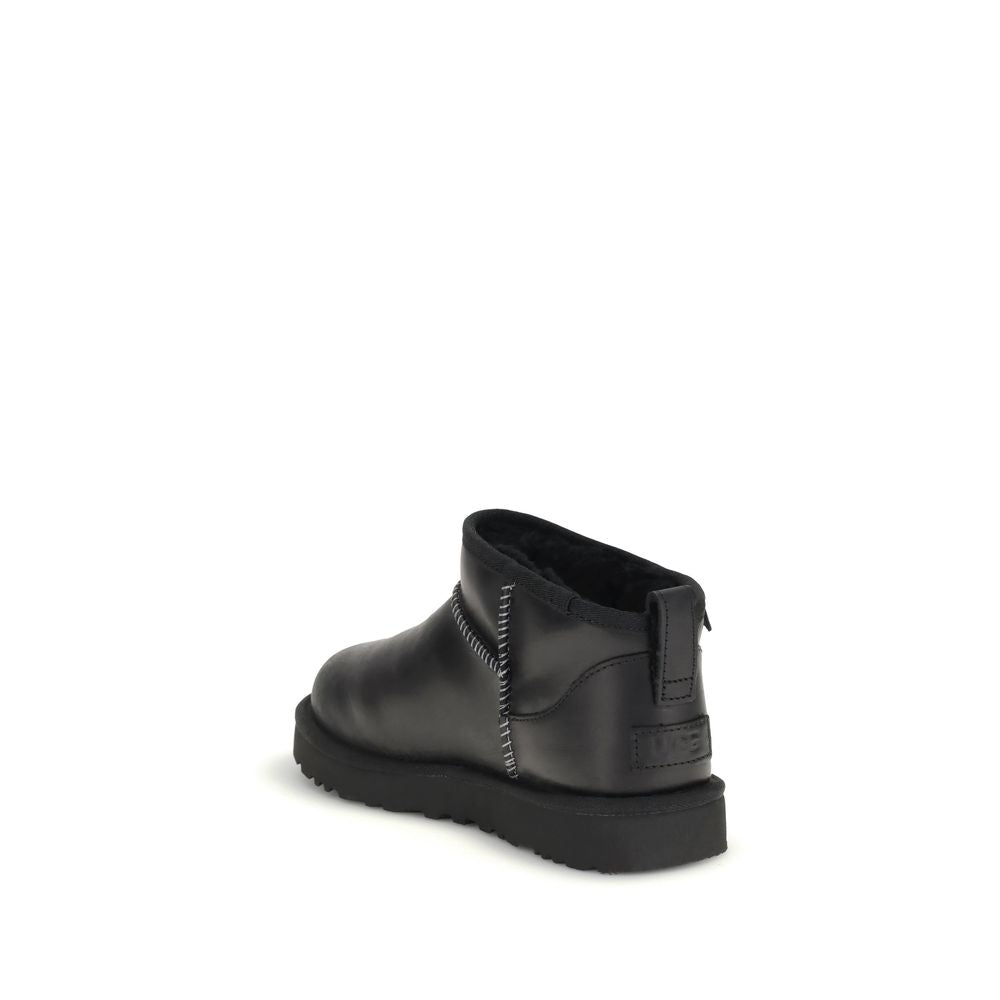 UGG Classic Ultra Mini Enkellaarsjes